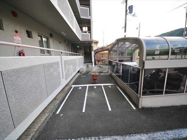 14/19 駐車場