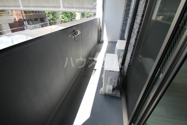 19/30 バルコニー