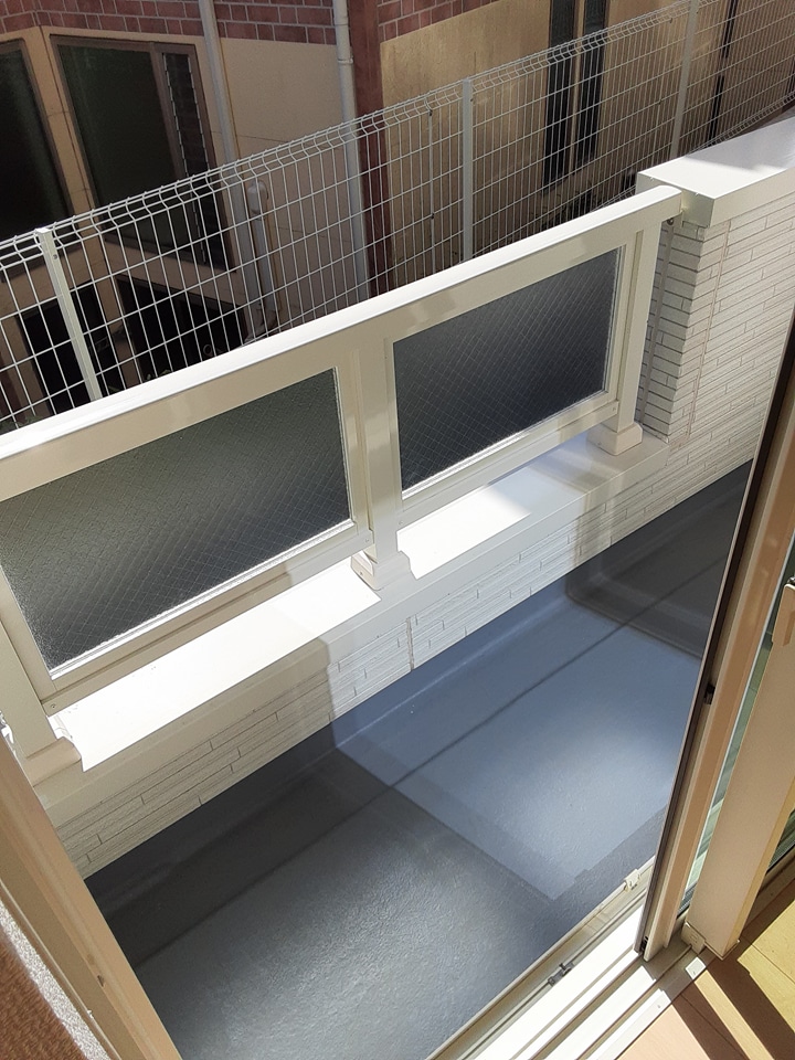 16/23 バルコニー