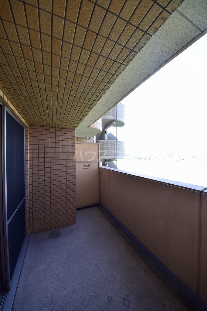 23/30 バルコニー