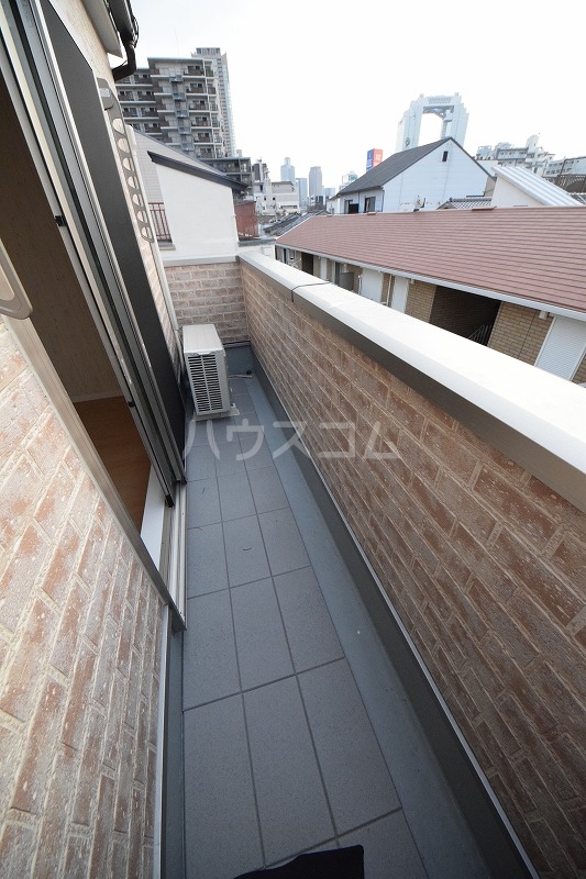 19/30 バルコニー