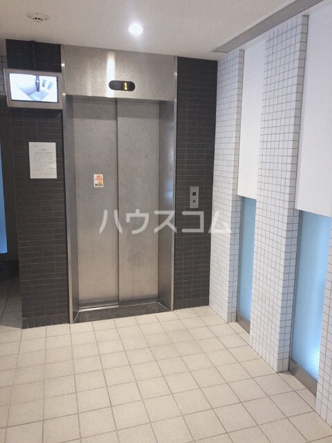 2/5 エントランス