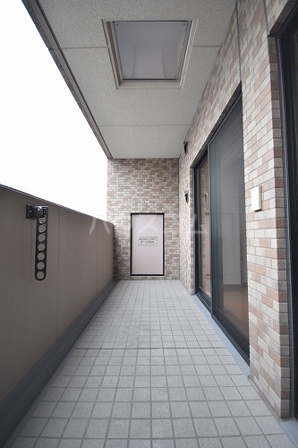 23/30 バルコニー