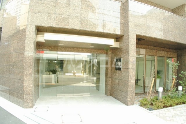 22/30 エントランス