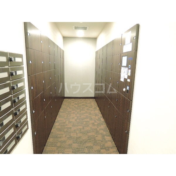 21/28 エントランス