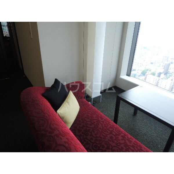 22/28 エントランス