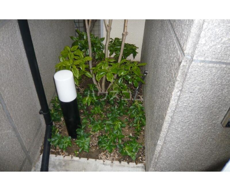 20/27 エントランス