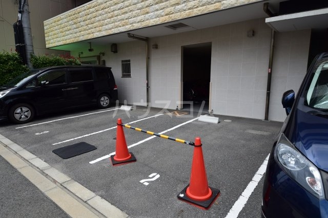 22/30 駐車場