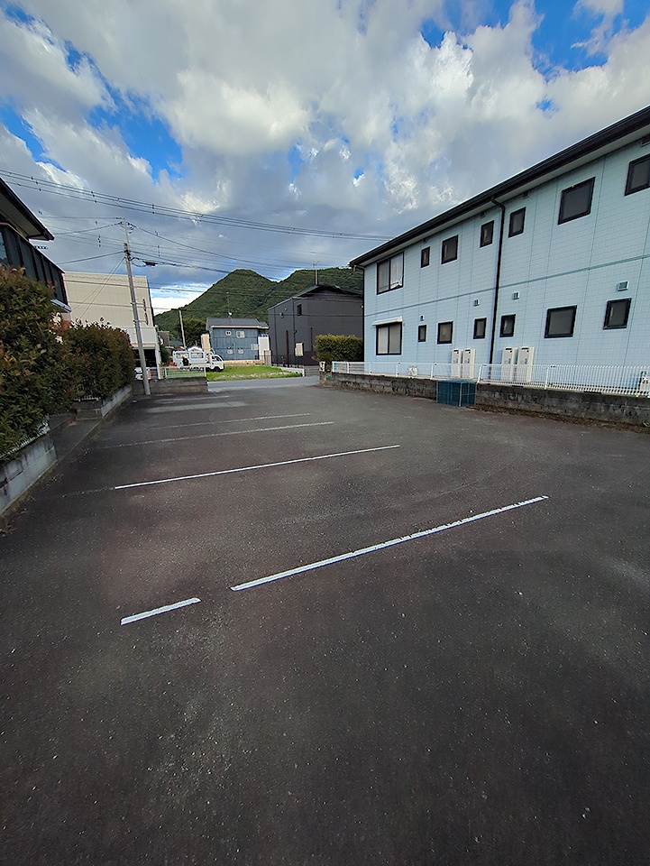 20/23 駐車場
