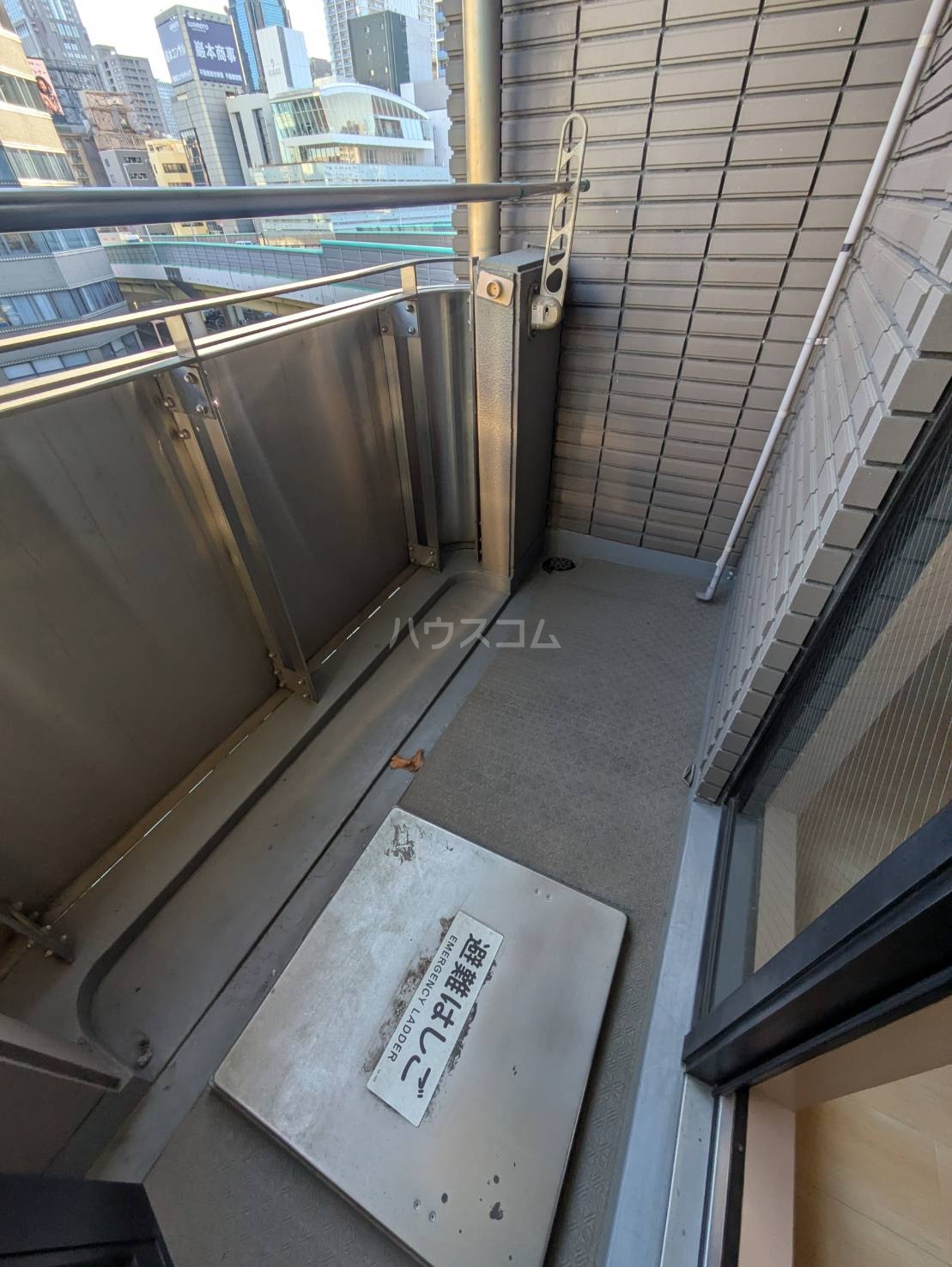 13/19 バルコニー