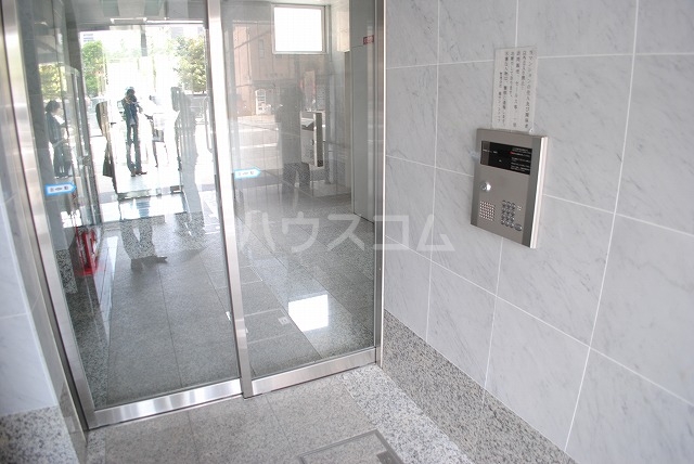 14/23 エントランス