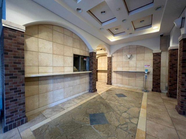 13/24 エントランス