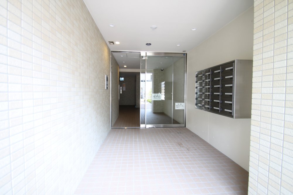 20/28 エントランス