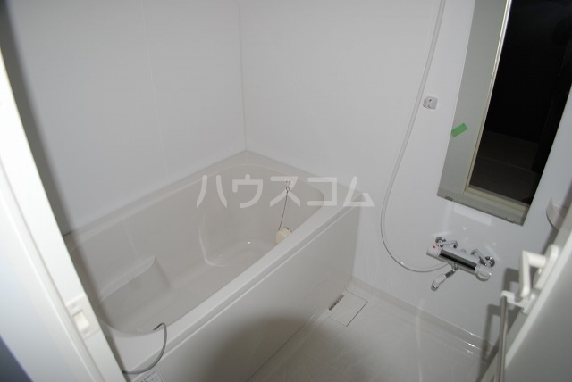 13/30 浴室