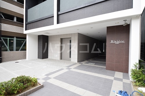 2/4 エントランス