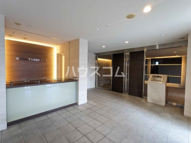 14/23 エントランス