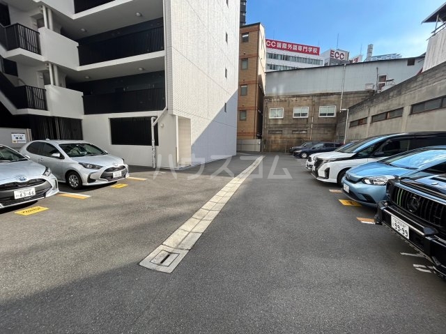 22/30 駐車場