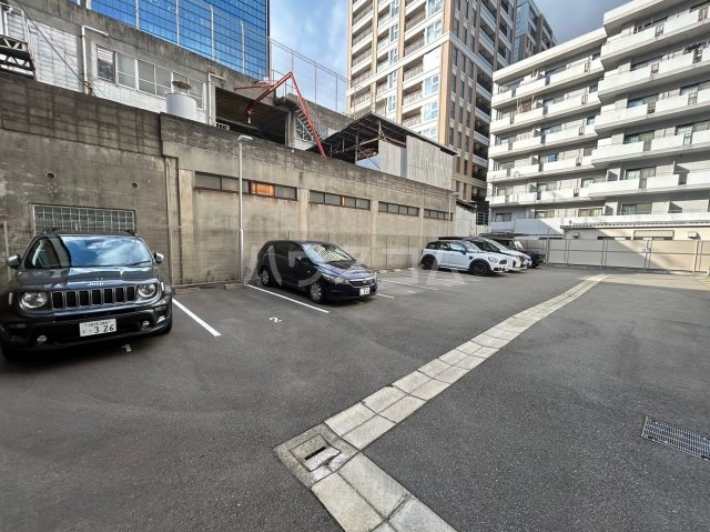 25/30 駐車場