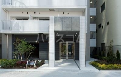 21/27 エントランス