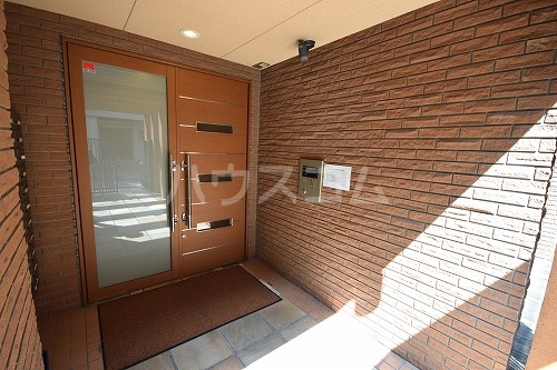 2/5 エントランス