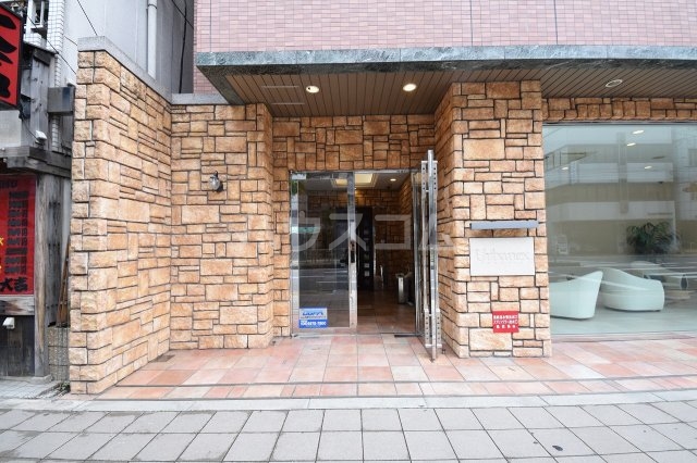 21/27 エントランス