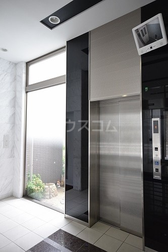 22/29 エントランス