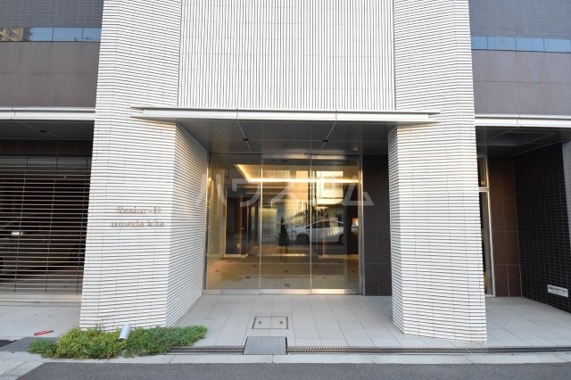 25/30 エントランス