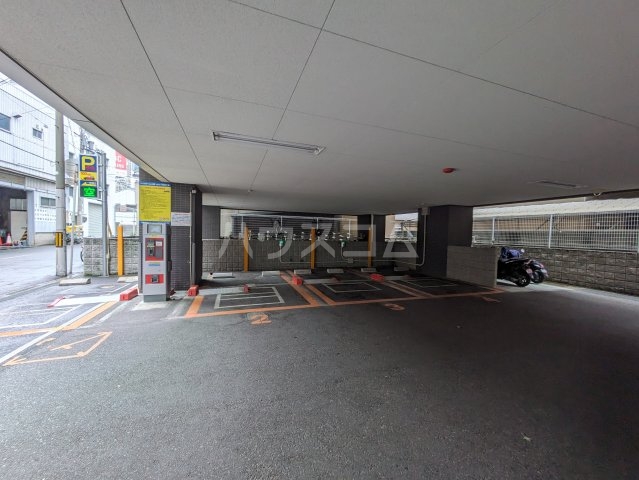 16/22 駐車場