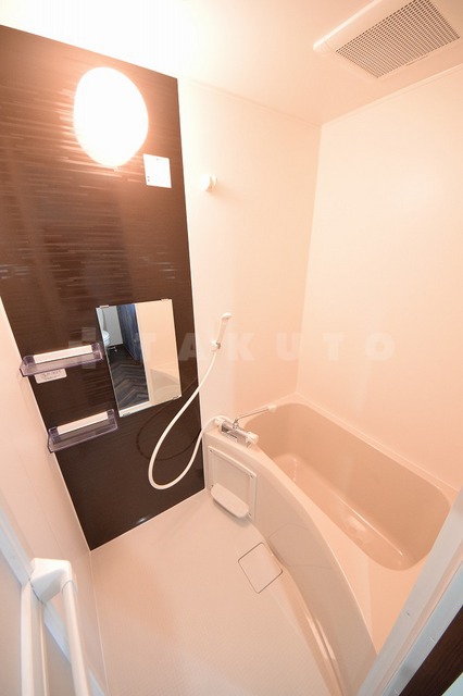 17/30 浴室
