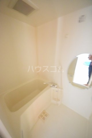 13/30 浴室