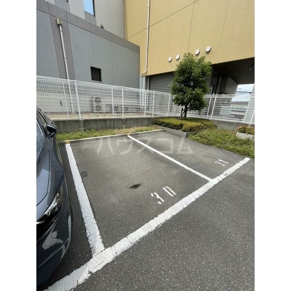 16/22 駐車場