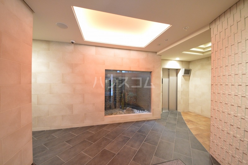 22/30 エントランス