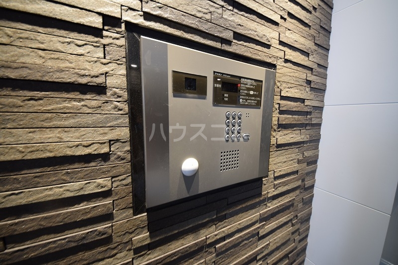 21/29 エントランス