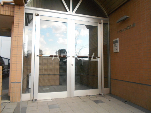 20/27 エントランス