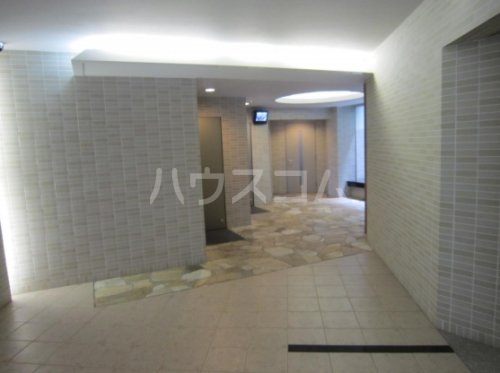 14/20 エントランス