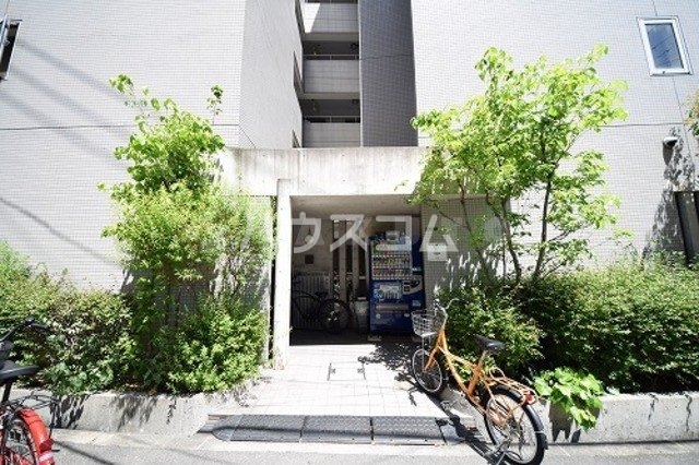 14/23 エントランス