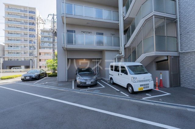 21/30 駐車場