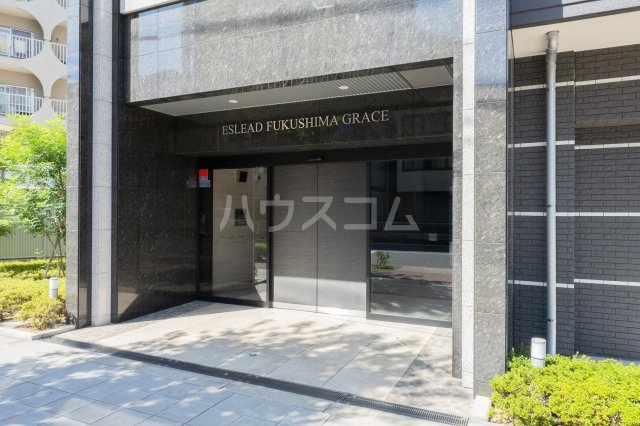 23/30 エントランス