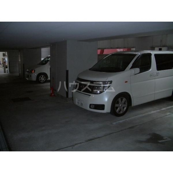 14/15 駐車場