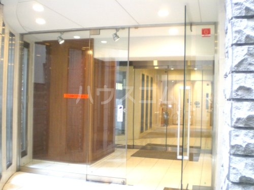 8/10 エントランス