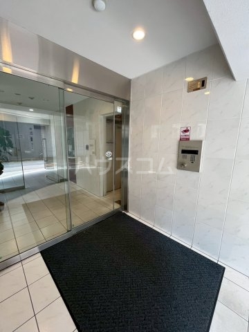 23/24 エントランス