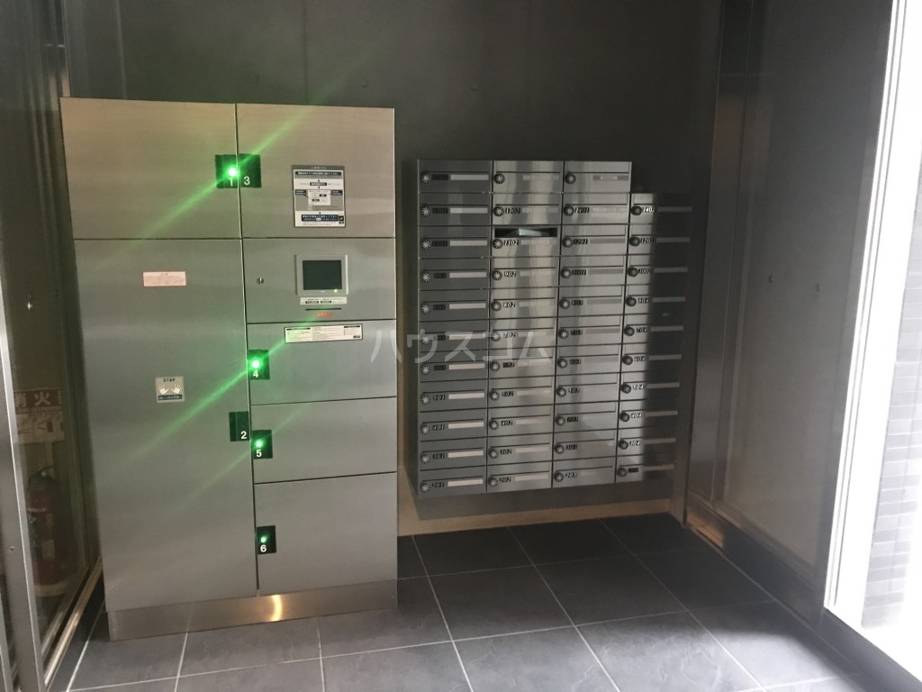 21/28 エントランス