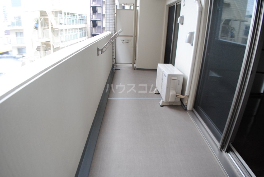 18/25 バルコニー