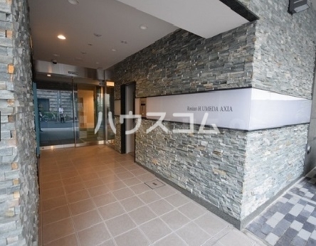 23/30 エントランス