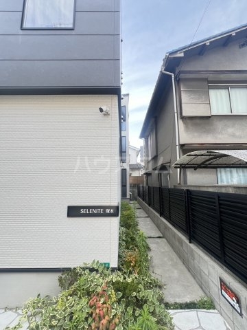 25/30 エントランス