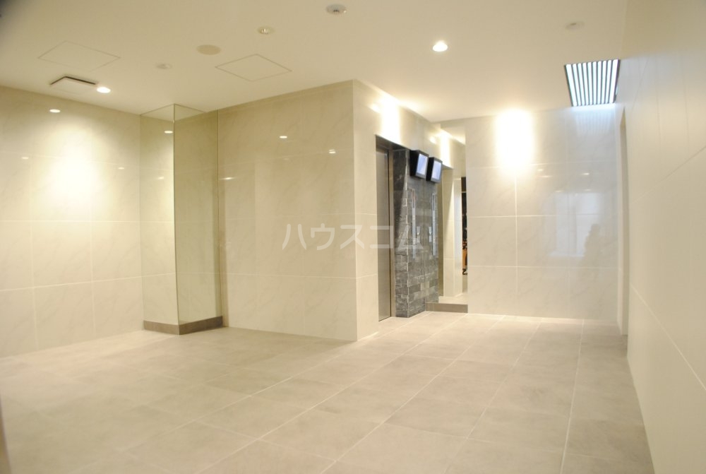 20/29 エントランス