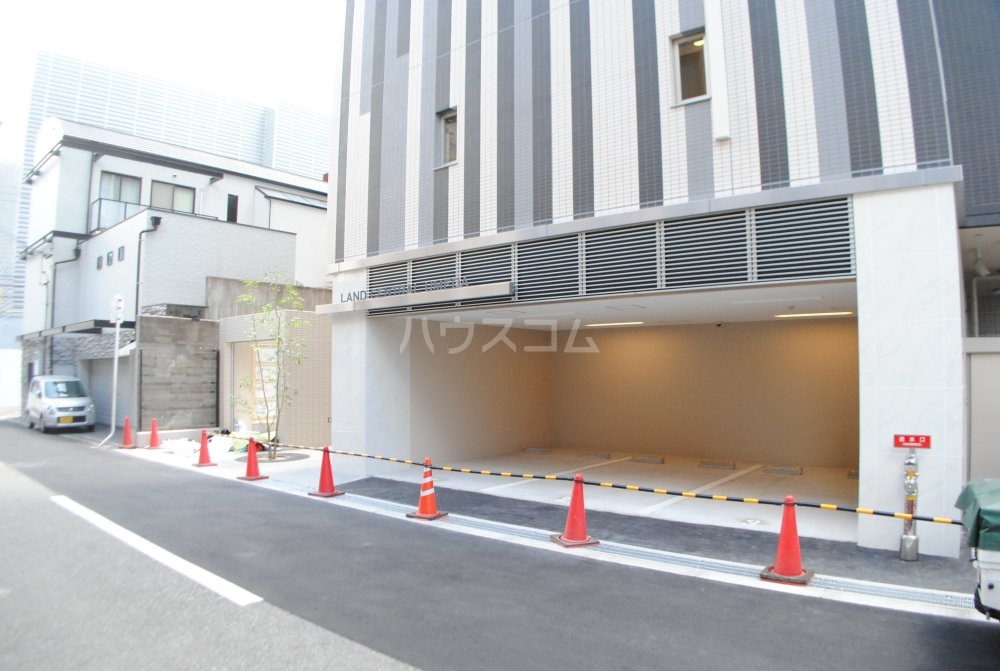 21/30 駐車場