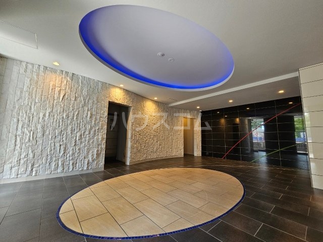 14/22 エントランス