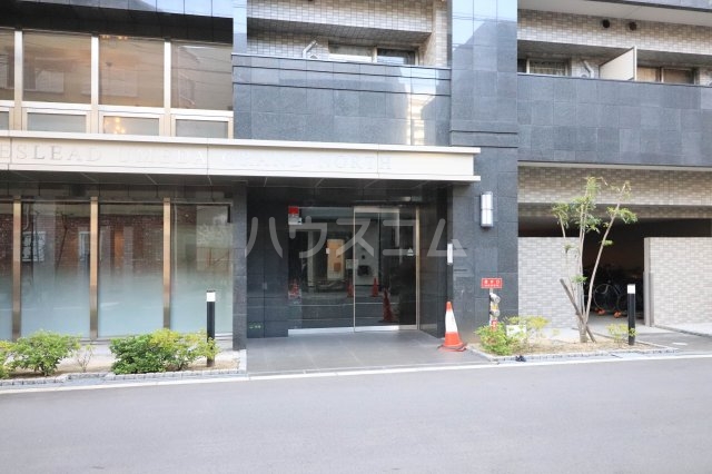 22/30 エントランス