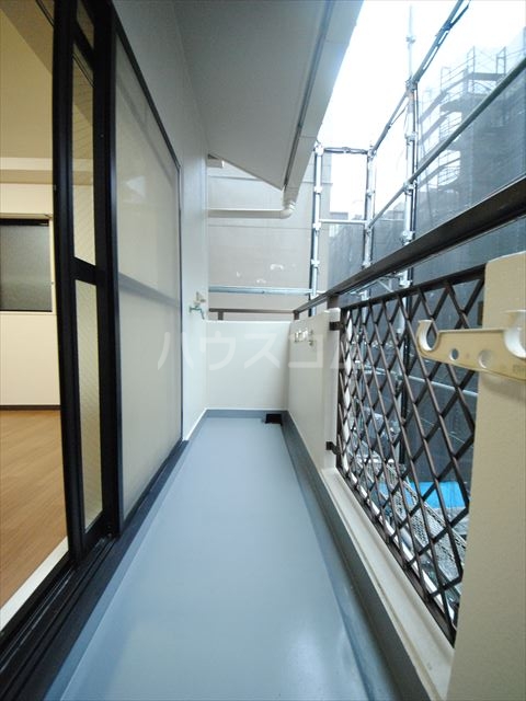 26/30 バルコニー